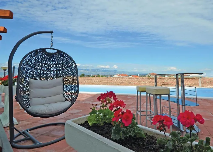 Pet Friendly In With Swimming Pool *