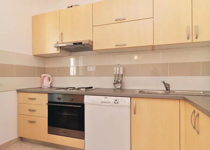 Apartman Pet Friendly In With Swimming Pool