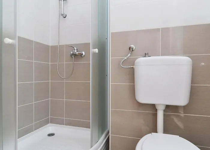 Pet Friendly In With Swimming Pool