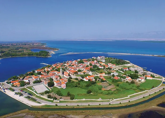 Apartman Pet Friendly In With Swimming Pool