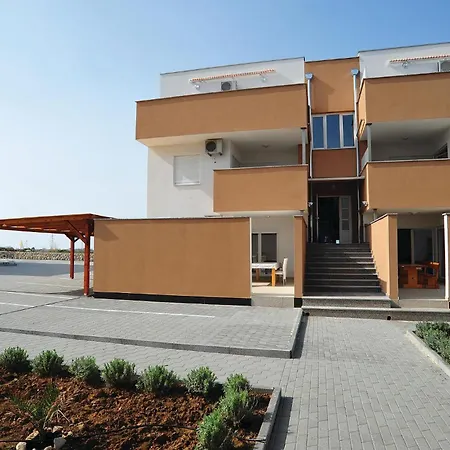 2 Bedroom Awesome In 닌