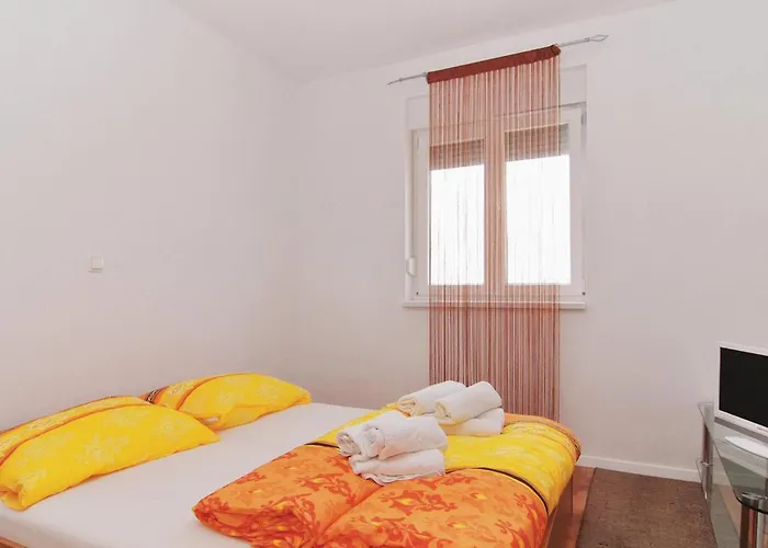 Pet Friendly In With Swimming Pool Nin